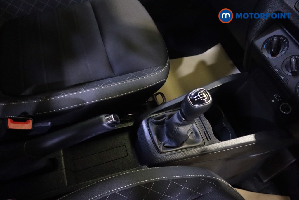 Skoda Fabia Colour Edition Manual Petrol Hatchback - Stock Number (1530154) - 5th supplementary image