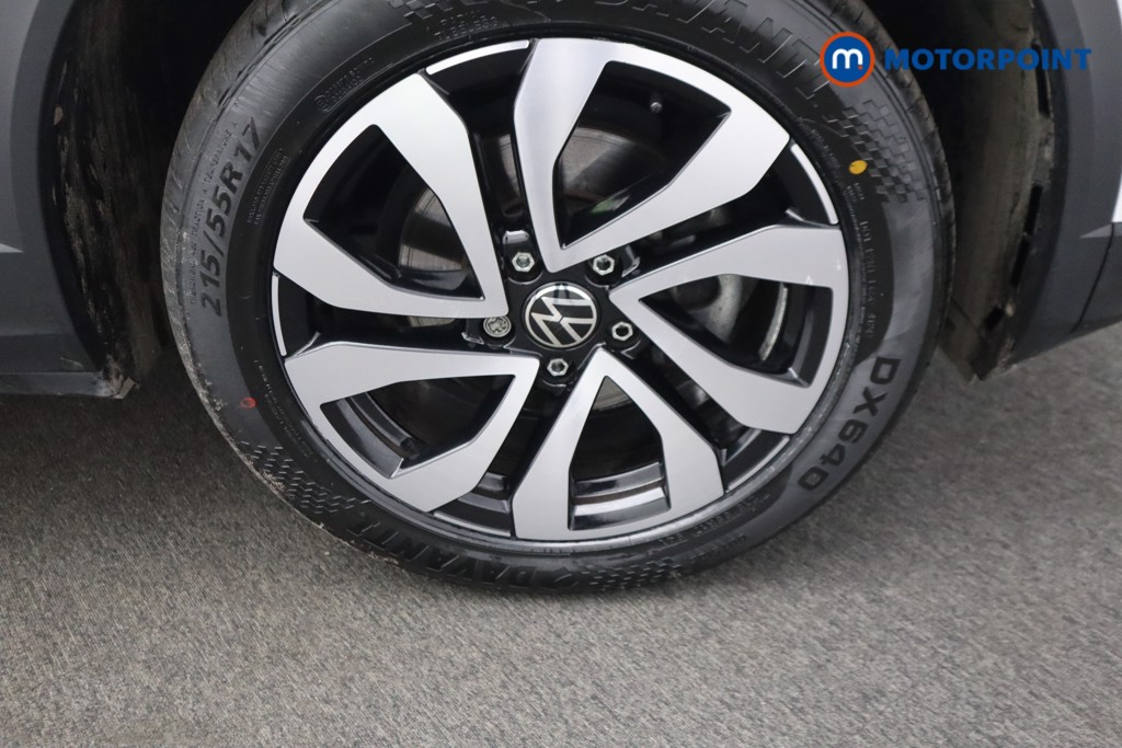 Volkswagen T-Roc Active Manual Petrol SUV - Stock Number (1531191) - 17th supplementary image