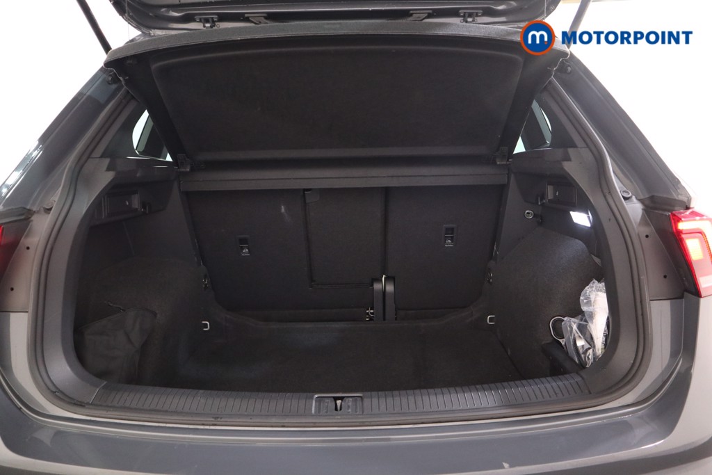 Volkswagen Tiguan R-Line Automatic Petrol SUV - Stock Number (1534090) - 15th supplementary image