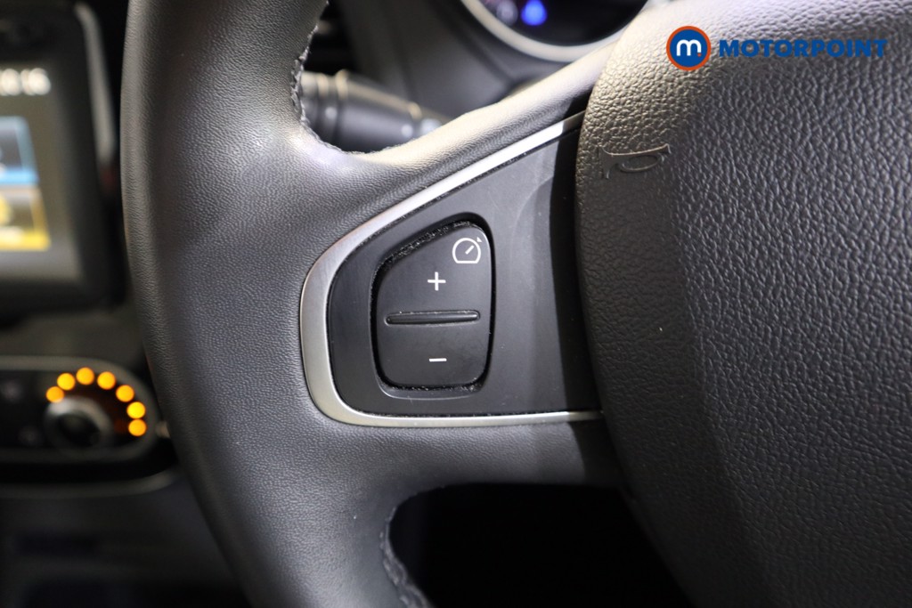 Renault Captur Iconic Manual Petrol SUV - Stock Number (1534536) - 3rd supplementary image