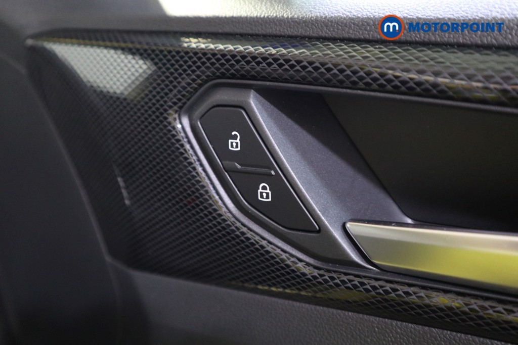 Volkswagen T-Cross R-Line Manual Petrol SUV - Stock Number (1536465) - 10th supplementary image