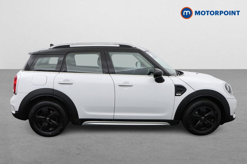 Mini Countryman Cooper Classic Manual Diesel SUV - Stock Number (1524713) - Drivers side