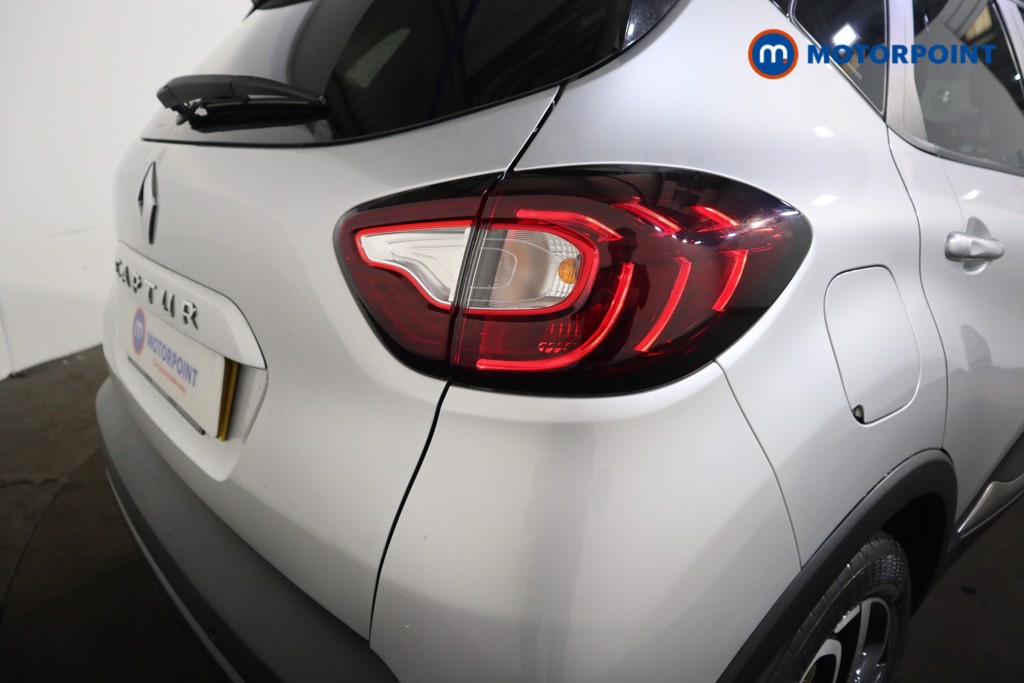 Renault Captur Iconic Manual Petrol SUV - Stock Number (1532548) - 20th supplementary image