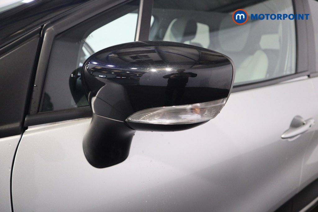 Renault Captur Iconic Manual Petrol SUV - Stock Number (1532548) - 22nd supplementary image