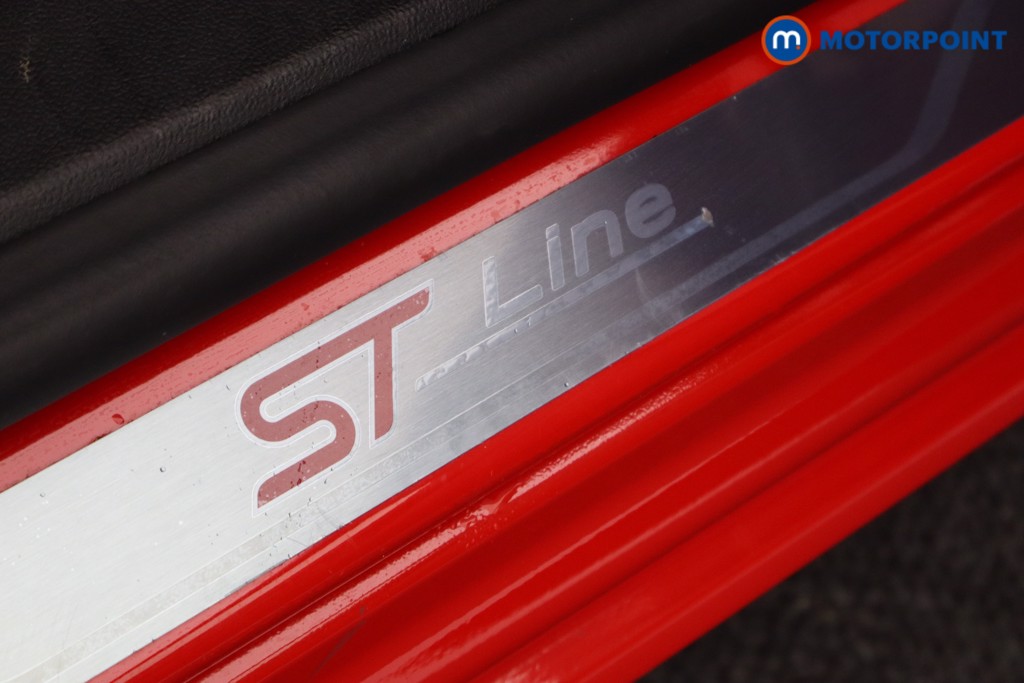 Ford Focus St-Line Manual Diesel Hatchback - Stock Number (1536580) - 16th supplementary image