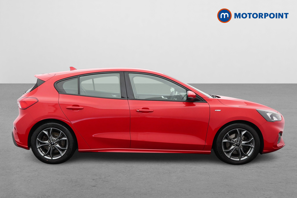 Ford Focus St-Line Manual Diesel Hatchback - Stock Number (1536580) - Drivers side