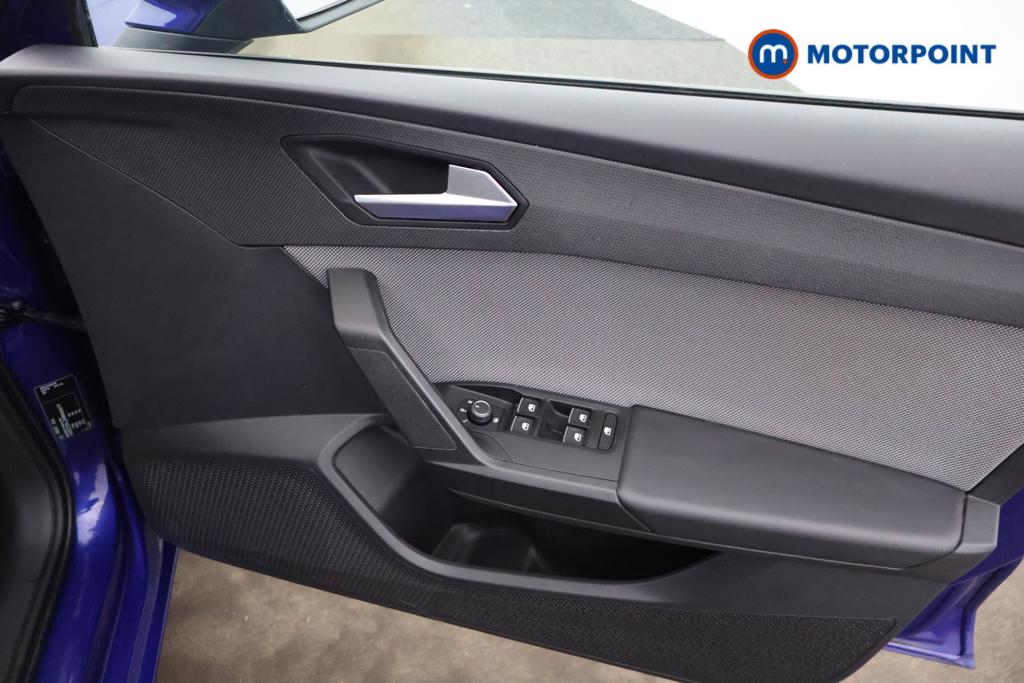 Seat Leon Se Dynamic Manual Petrol Hatchback - Stock Number (1528418) - 9th supplementary image