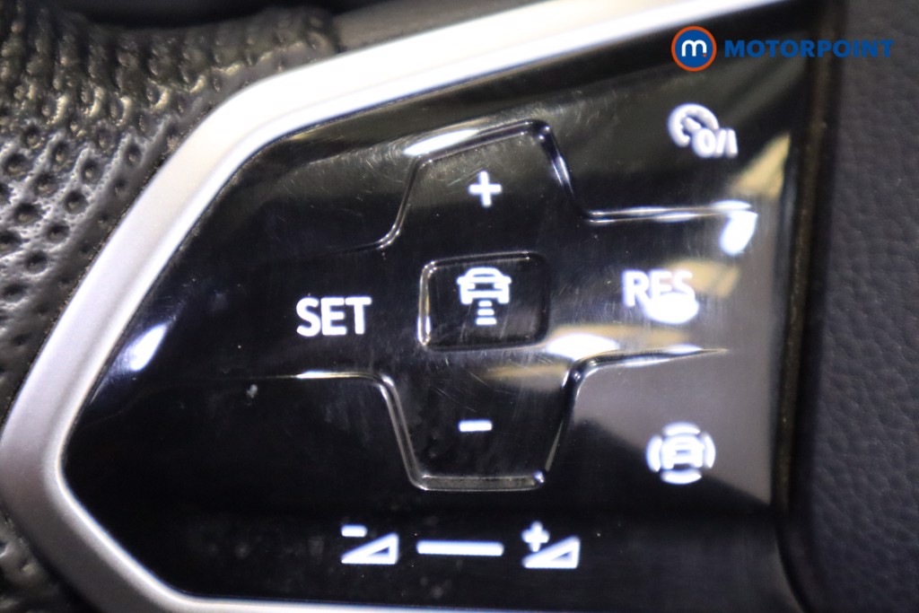Volkswagen Golf R-Line Manual Petrol Hatchback - Stock Number (1533734) - 15th supplementary image
