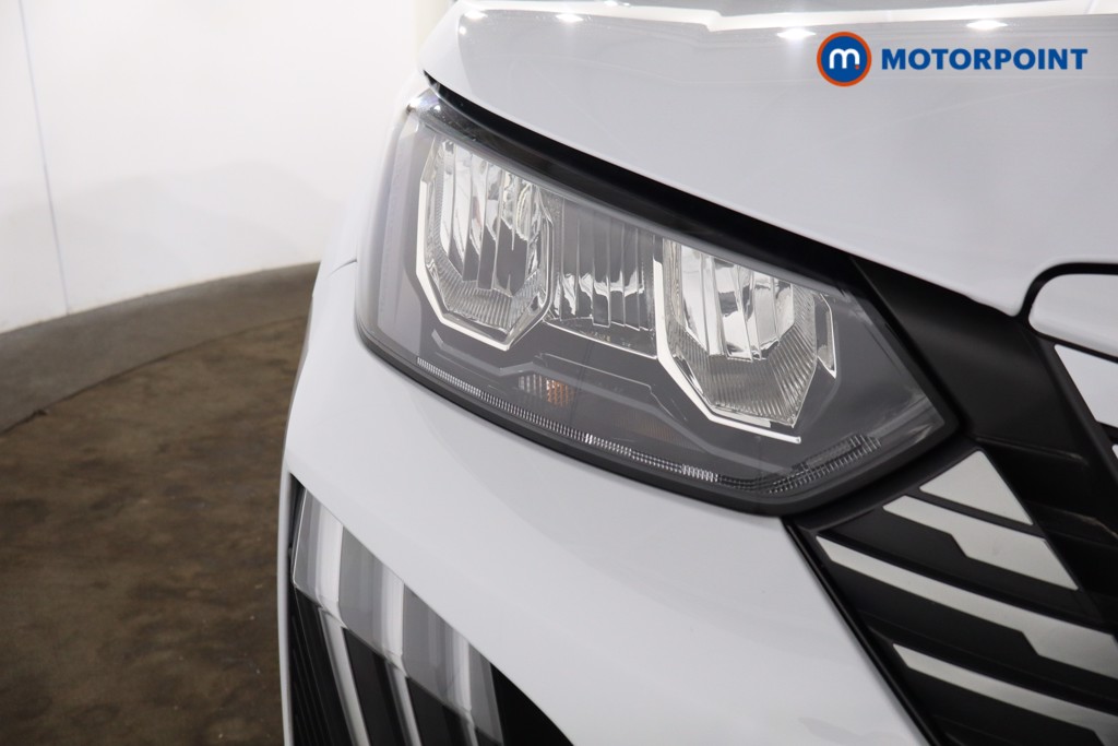 Peugeot 2008 Allure Manual Petrol SUV - Stock Number (1538219) - 21st supplementary image