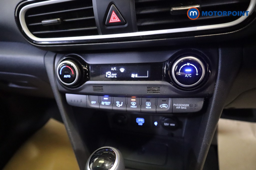 Hyundai Kona Premium Automatic Petrol-Electric Hybrid SUV - Stock Number (1531291) - 3rd supplementary image
