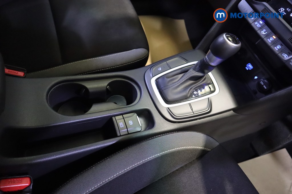 Hyundai Kona Premium Automatic Petrol-Electric Hybrid SUV - Stock Number (1531291) - 4th supplementary image