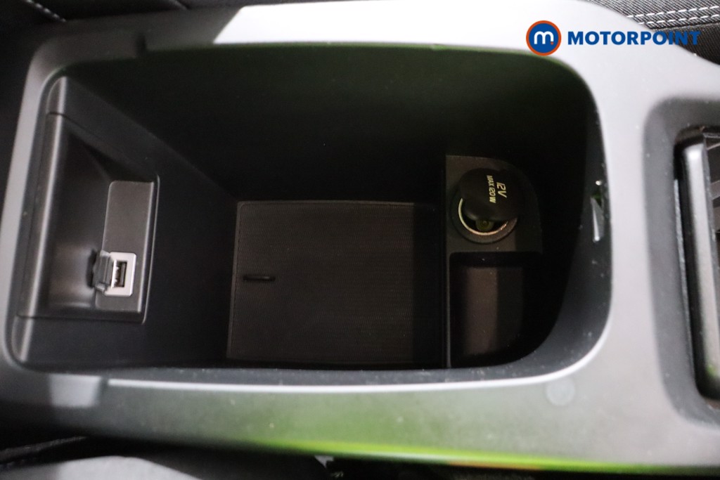 Volvo V40 Momentum Edition Automatic Petrol Hatchback - Stock Number (1533972) - 17th supplementary image