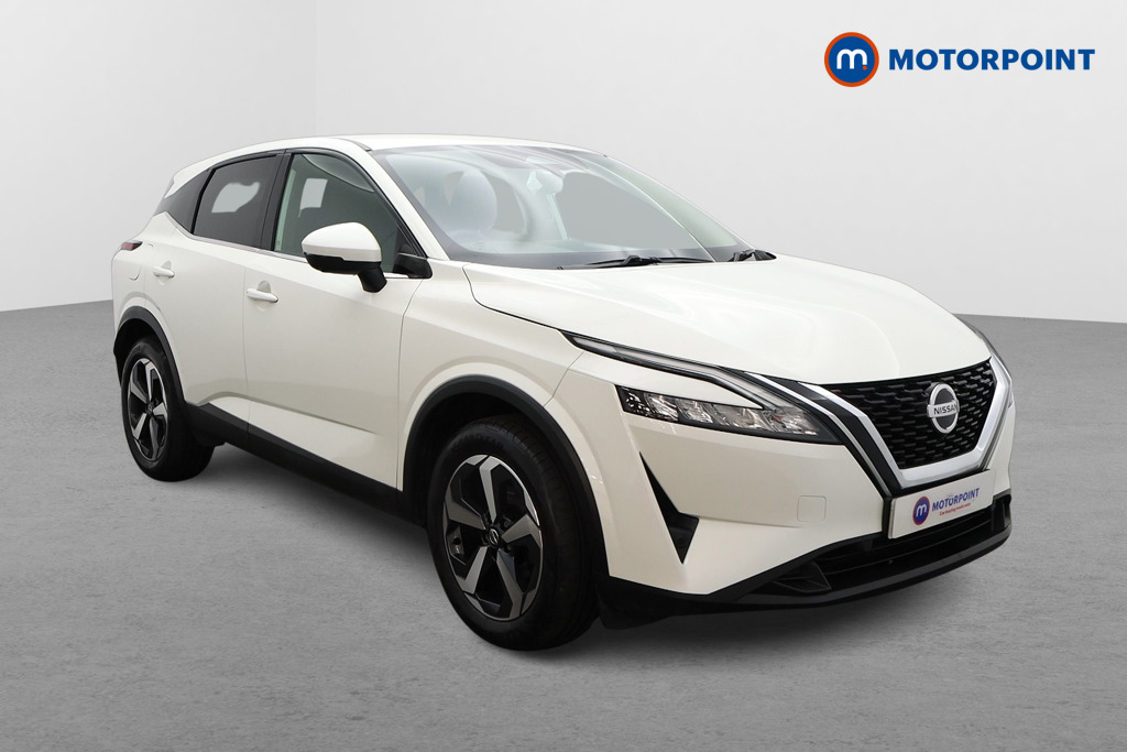Nissan Qashqai N-Connecta Manual Petrol SUV - Stock Number (1535624) - Drivers side front corner