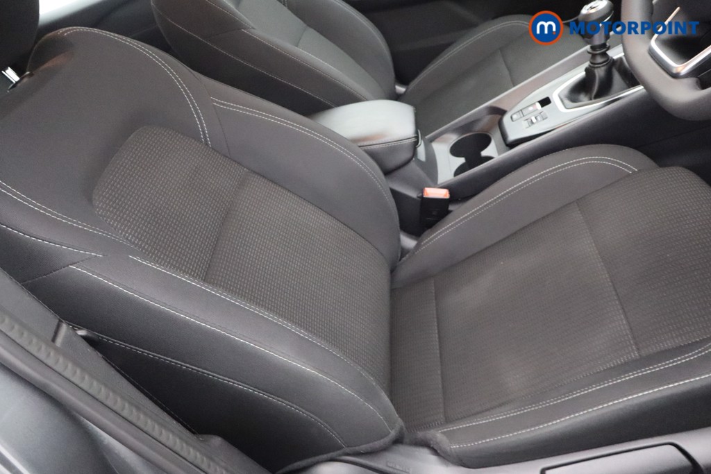 Nissan Qashqai Visia Manual Petrol SUV - Stock Number (1524417) - 13th supplementary image
