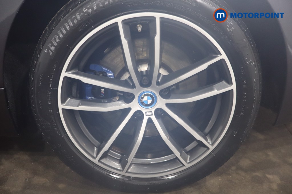 BMW 5 Series M Sport Automatic Petrol Plug-In Hybrid Saloon - Stock Number (1533819) - 9th supplementary image