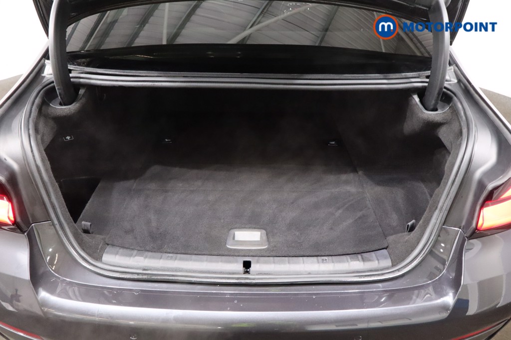 BMW 5 Series M Sport Automatic Petrol Plug-In Hybrid Saloon - Stock Number (1533819) - 32nd supplementary image