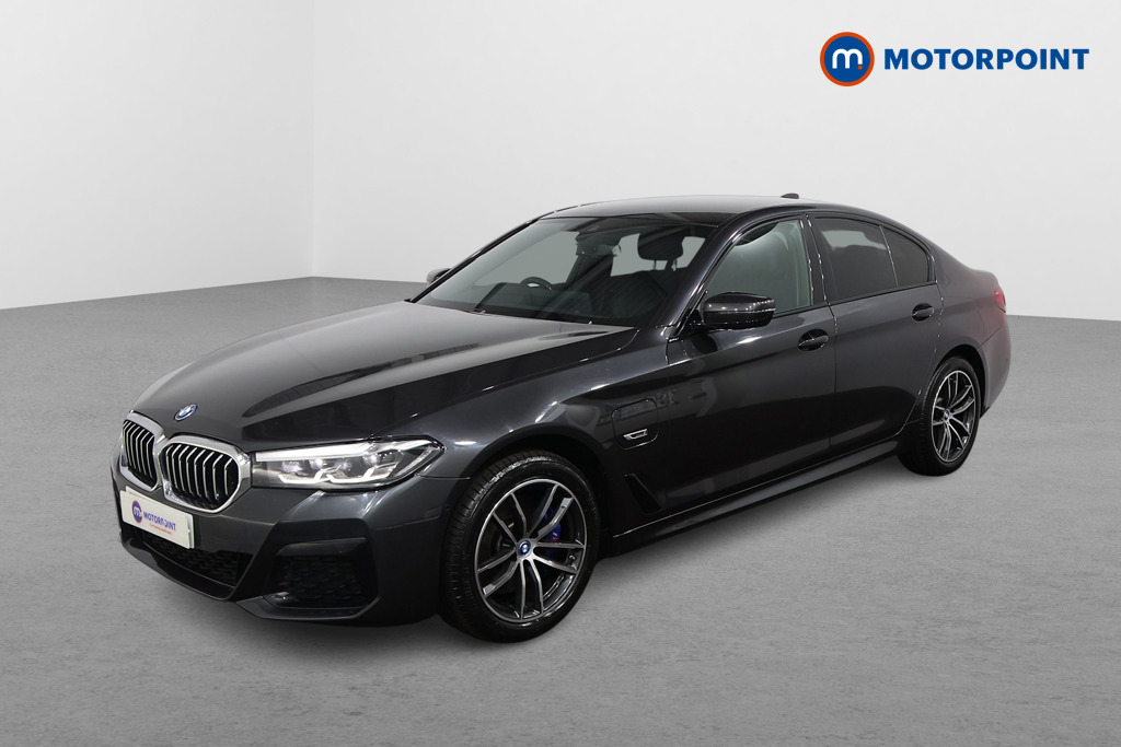 BMW 5 Series M Sport Automatic Petrol Plug-In Hybrid Saloon - Stock Number (1533819) - Passenger side front corner