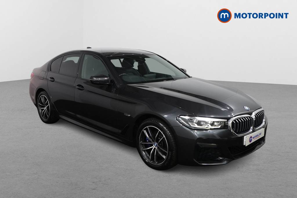 BMW 5 Series M Sport Automatic Petrol Plug-In Hybrid Saloon - Stock Number (1533819) - Drivers side front corner