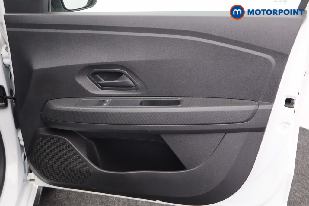 Dacia Sandero Stepway Essential Manual Petrol Hatchback - Stock Number (1534547) - 15th supplementary image