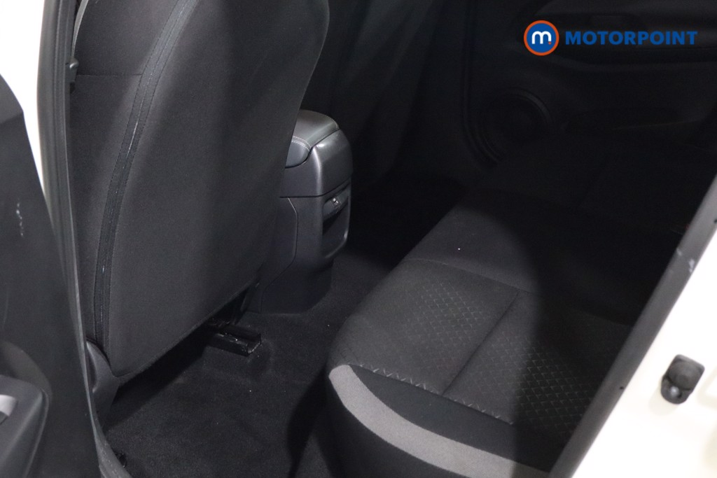 Nissan Juke N-Connecta Automatic Petrol SUV - Stock Number (1519915) - 4th supplementary image