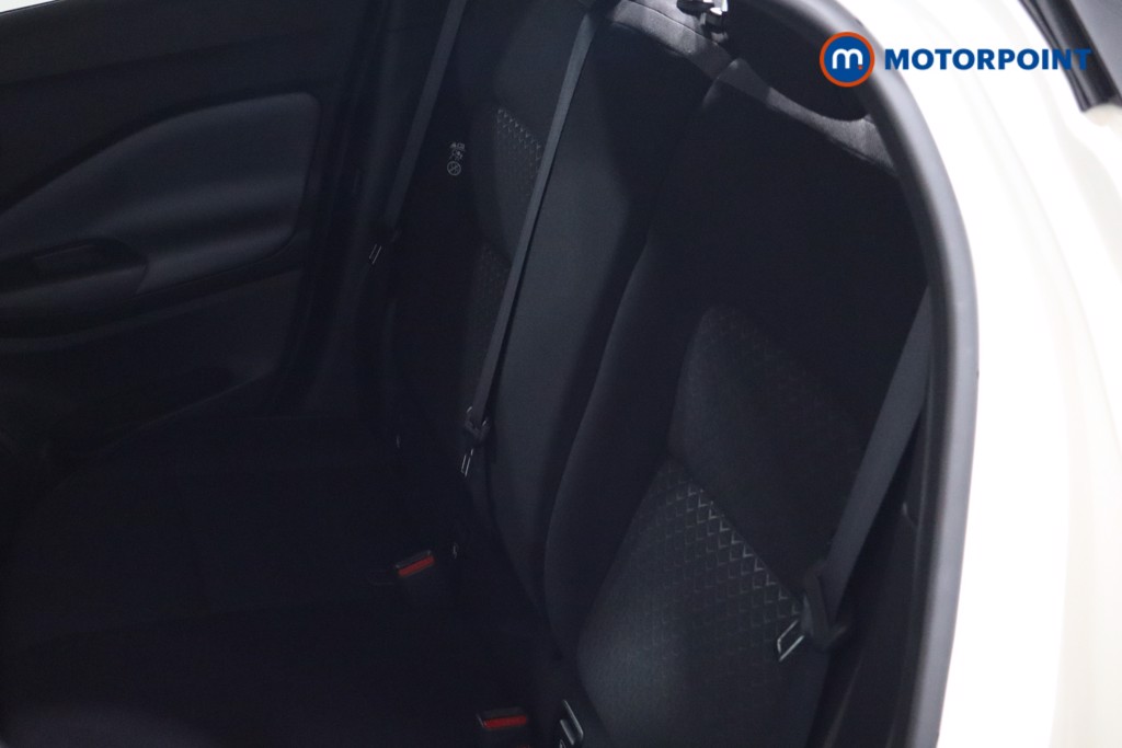 Nissan Juke N-Connecta Automatic Petrol SUV - Stock Number (1519915) - 5th supplementary image
