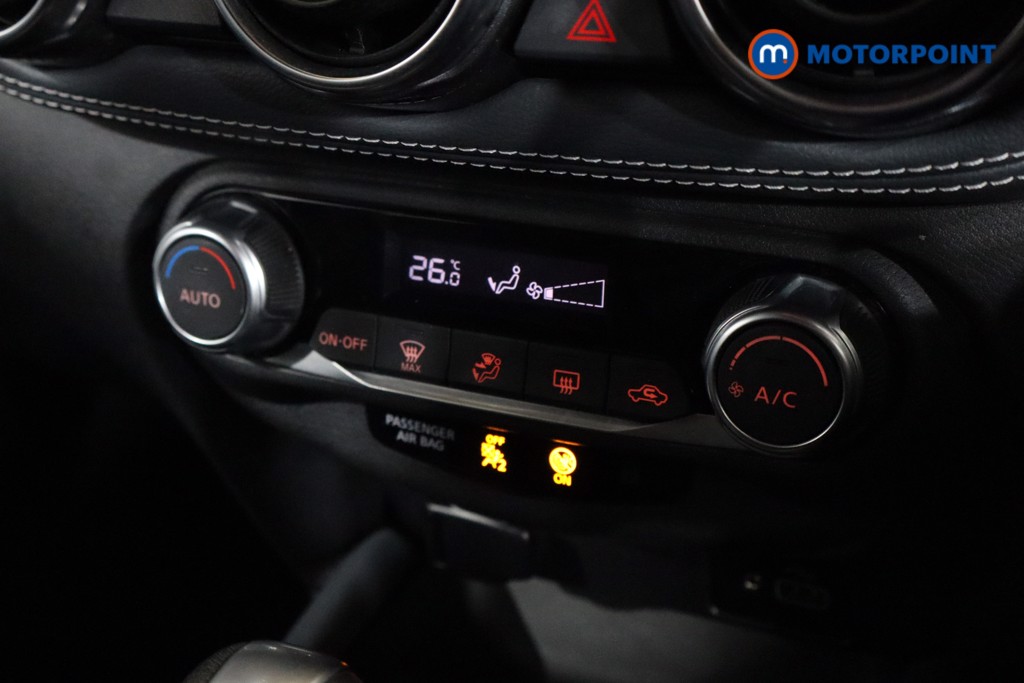 Nissan Juke N-Connecta Automatic Petrol SUV - Stock Number (1519915) - 8th supplementary image