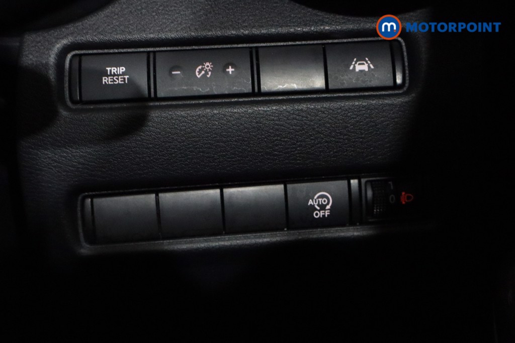 Nissan Juke N-Connecta Automatic Petrol SUV - Stock Number (1519915) - 14th supplementary image