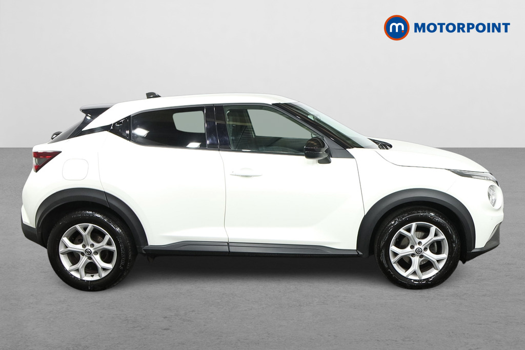 Nissan Juke N-Connecta Automatic Petrol SUV - Stock Number (1519915) - Drivers side