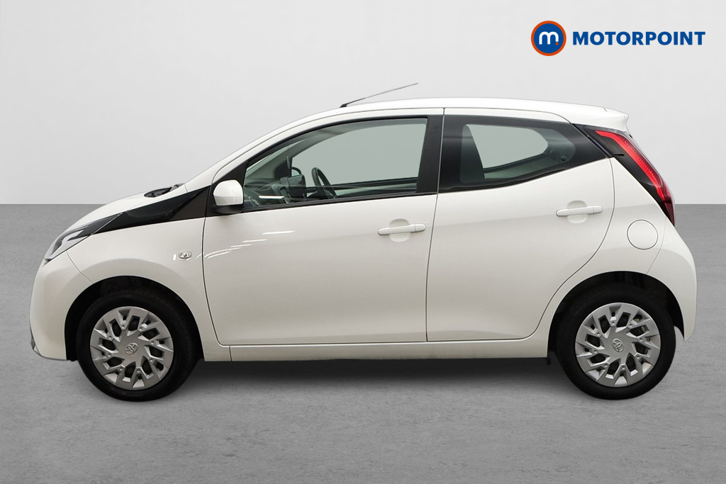 Toyota Aygo X-Play Manual Petrol Hatchback - Stock Number (1534312) - Passenger side