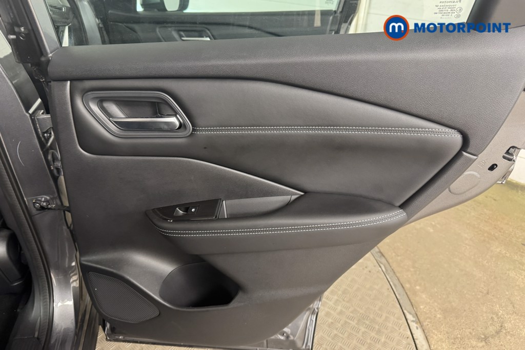 Nissan Qashqai Acenta Premium Automatic Petrol SUV - Stock Number (1536984) - 15th supplementary image