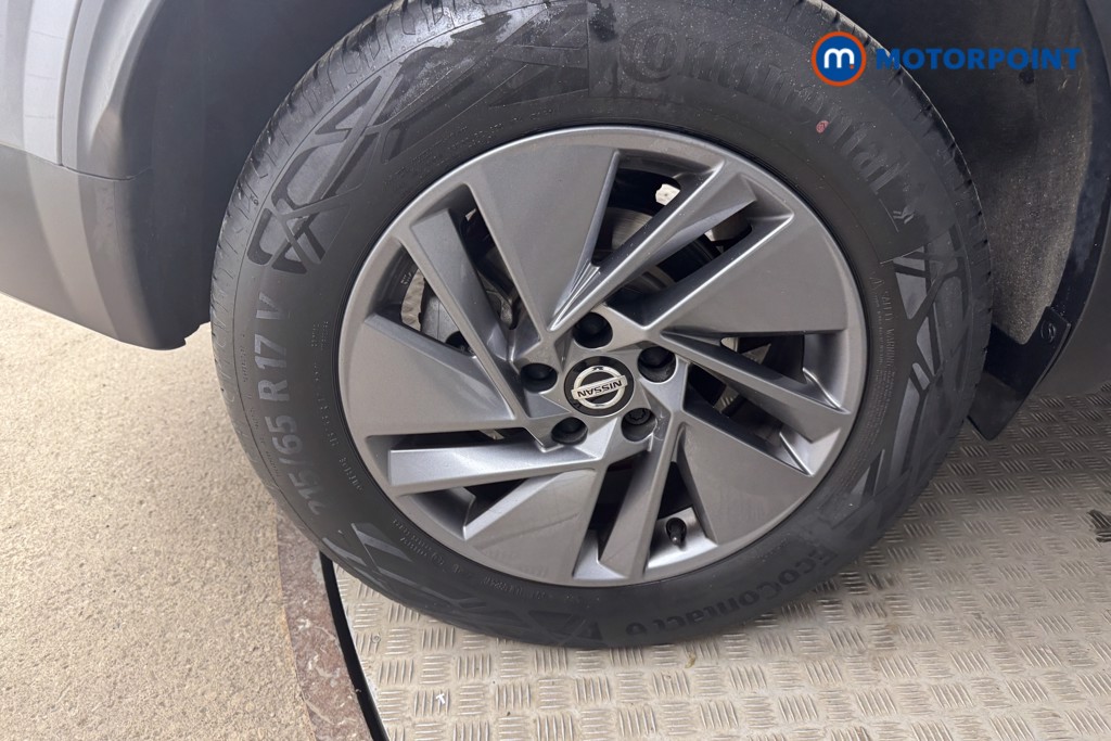 Nissan Qashqai Acenta Premium Automatic Petrol SUV - Stock Number (1536984) - 19th supplementary image