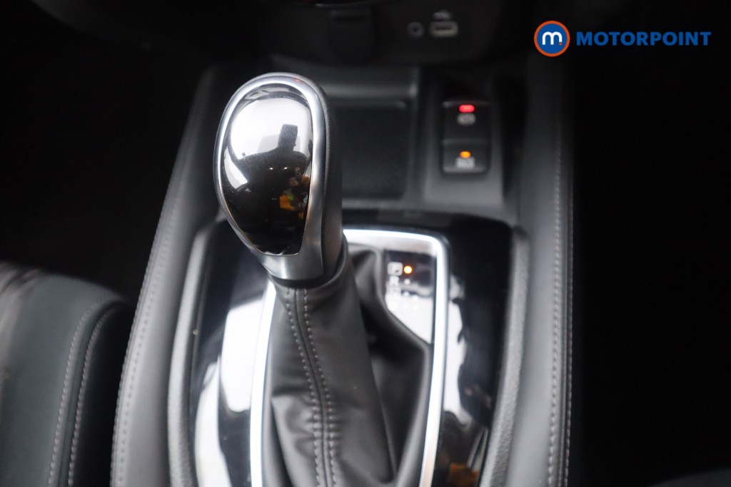 Nissan X-Trail N-Connecta Automatic Petrol SUV - Stock Number (1539022) - 4th supplementary image