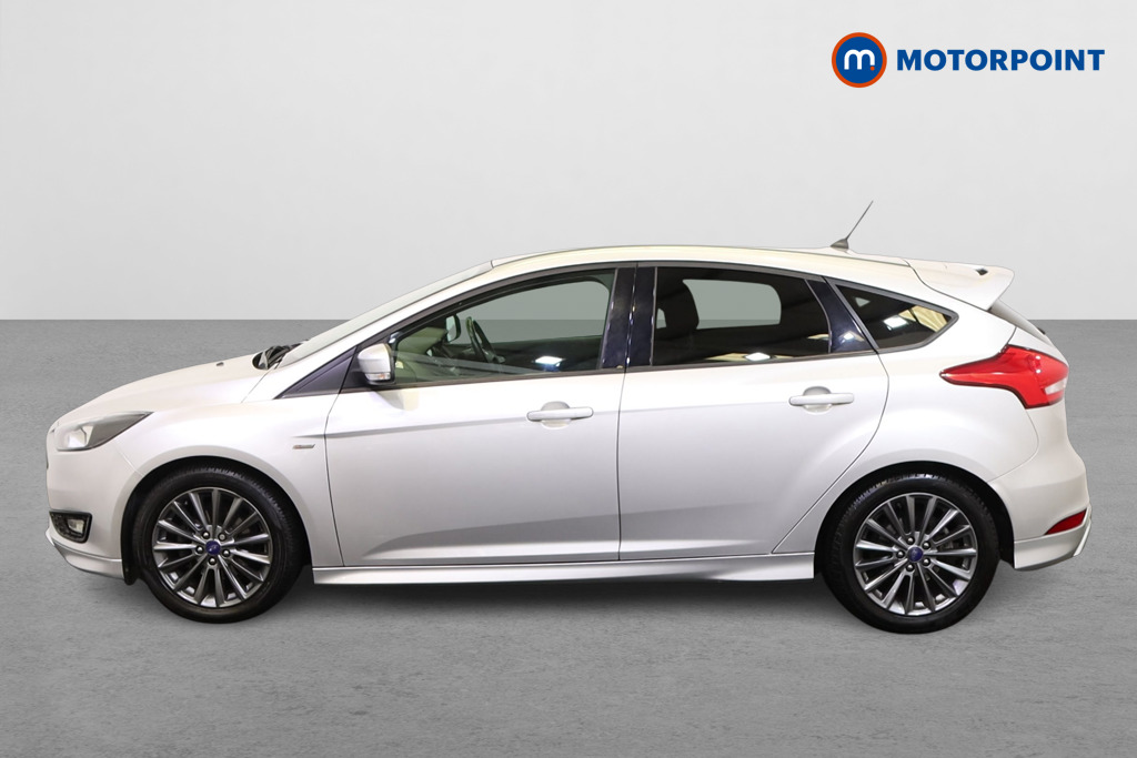 Ford Focus St-Line Manual Petrol Hatchback - Stock Number (1535016) - Passenger side