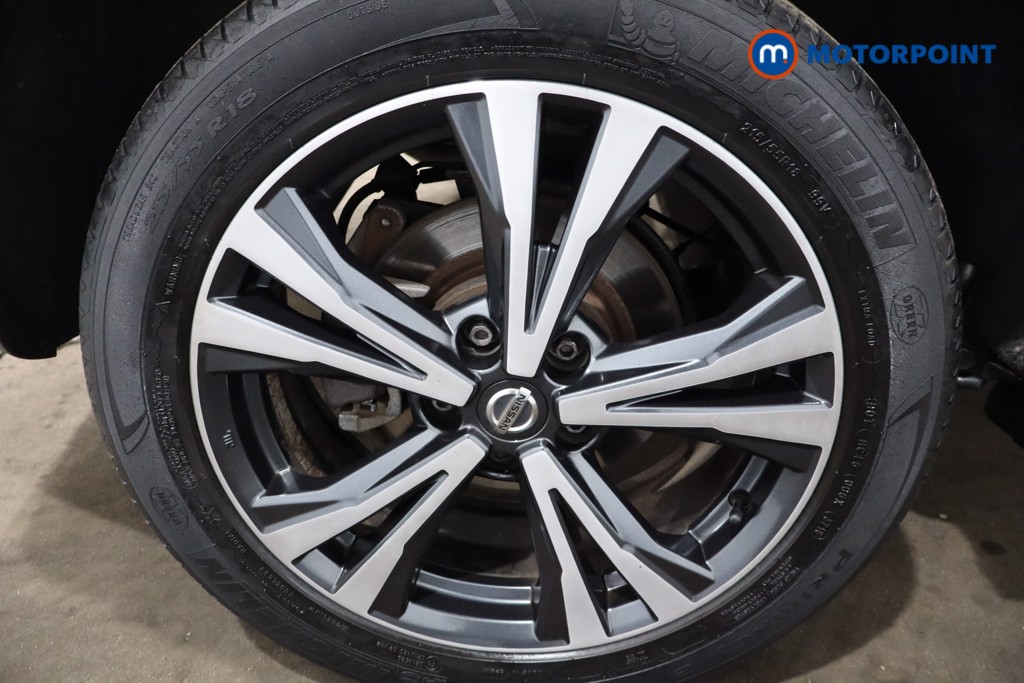Nissan Qashqai N-Connecta Manual Petrol SUV - Stock Number (1537809) - 9th supplementary image