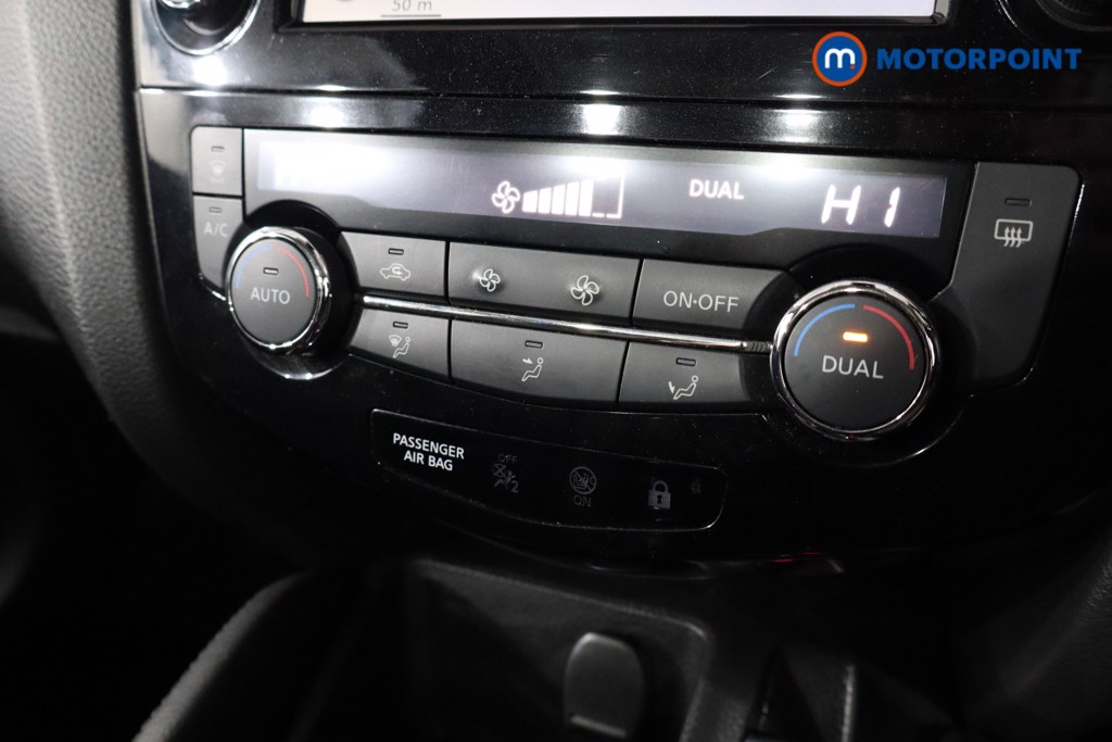 Nissan Qashqai N-Connecta Manual Petrol SUV - Stock Number (1537809) - 15th supplementary image