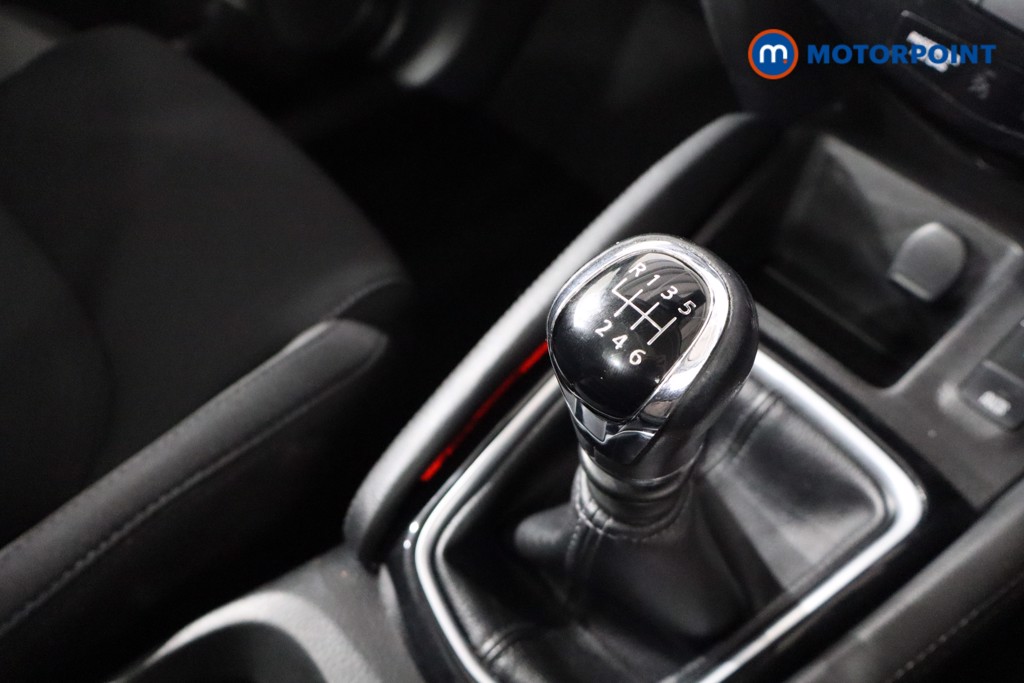 Nissan Qashqai N-Connecta Manual Petrol SUV - Stock Number (1537809) - 16th supplementary image