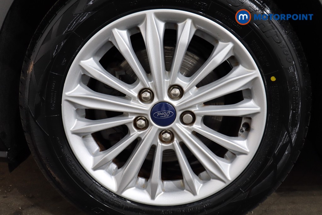 Ford Focus Titanium Manual Petrol Hatchback - Stock Number (1517777) - 11th supplementary image