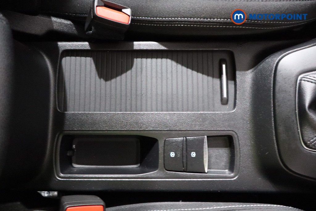 Ford Focus Titanium Manual Petrol Hatchback - Stock Number (1517777) - 18th supplementary image