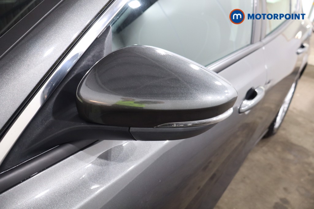 Ford Focus Titanium Manual Petrol Hatchback - Stock Number (1517777) - 27th supplementary image