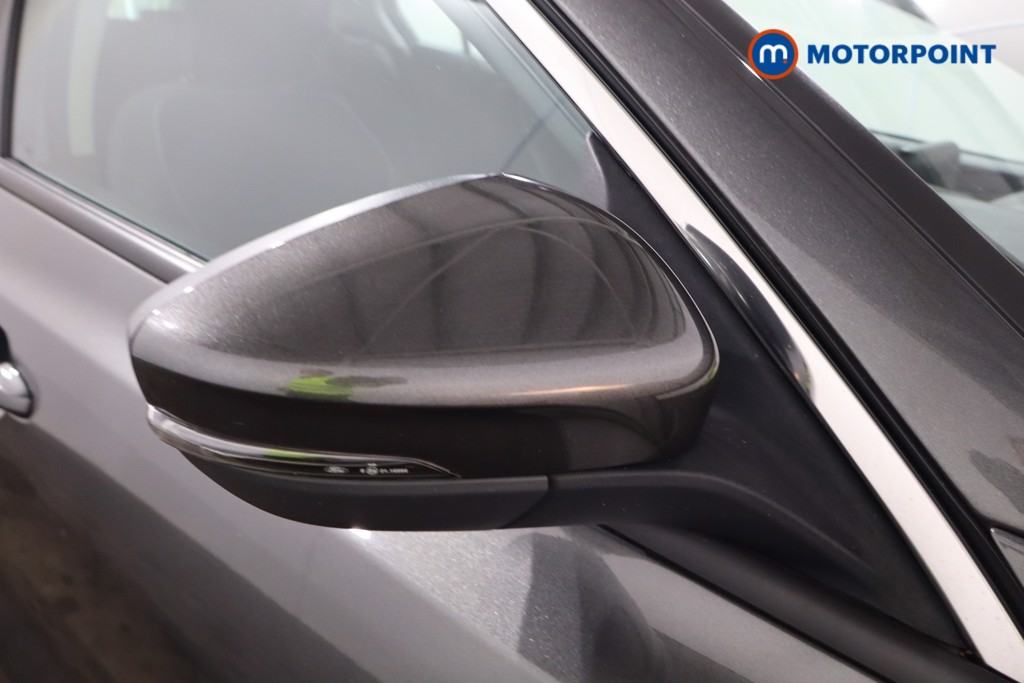 Ford Focus Titanium Manual Petrol Hatchback - Stock Number (1517777) - 28th supplementary image