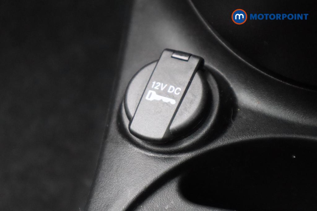 Fiat 500 Dolcevita Manual Petrol-Electric Hybrid Hatchback - Stock Number (1532181) - 9th supplementary image
