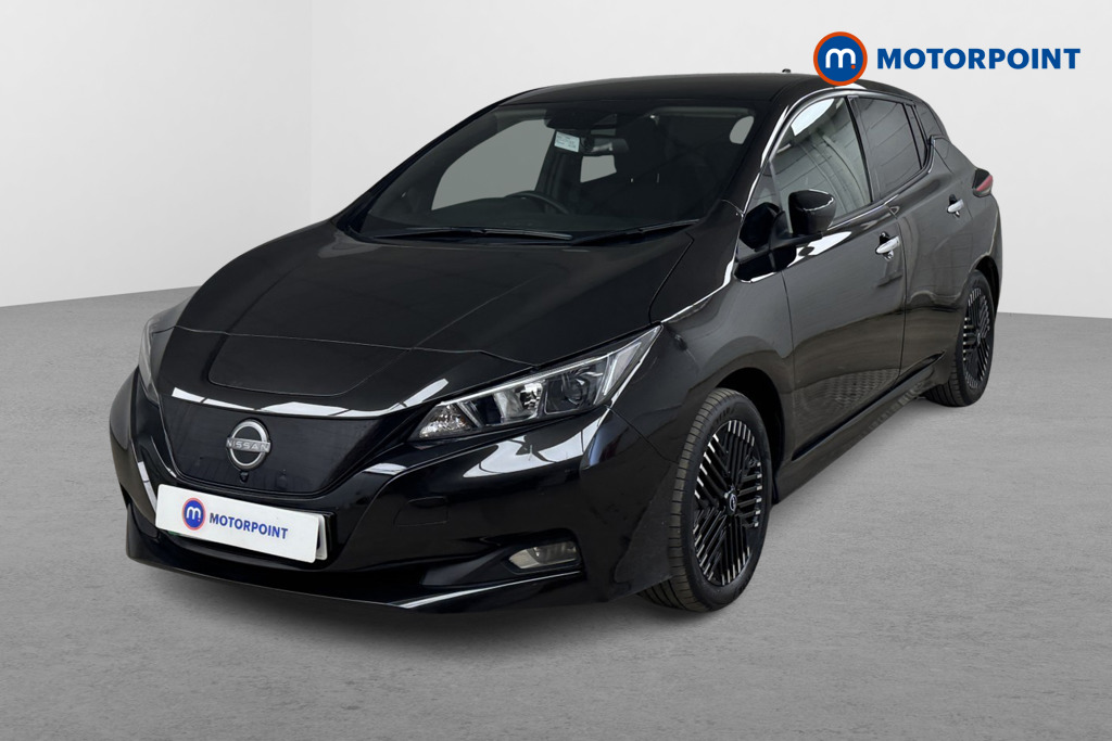 Nissan Leaf N-Connecta Automatic Electric Hatchback - Stock Number (1535576) - Passenger side front corner