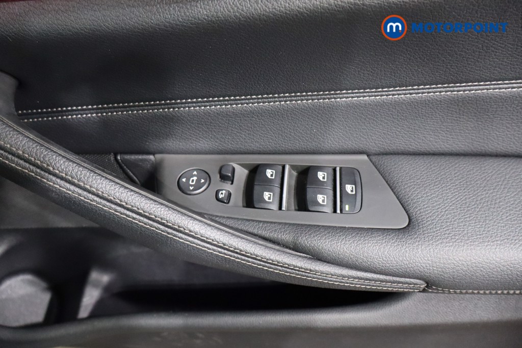 BMW 5 Series M Sport Automatic Petrol Plug-In Hybrid Estate - Stock Number (1536115) - 23rd supplementary image