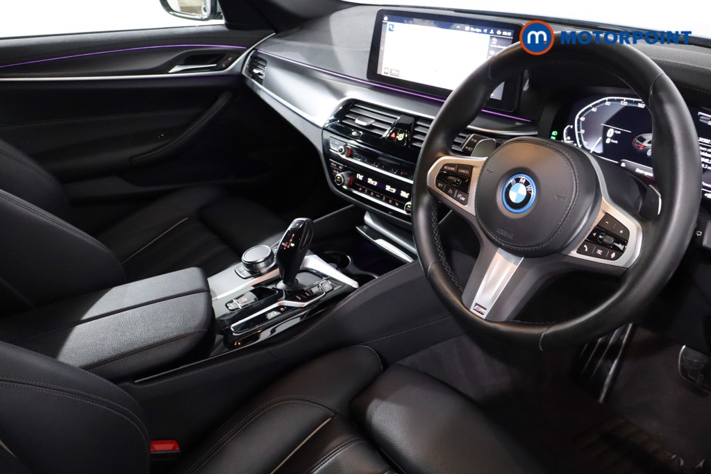 BMW 5 Series M Sport Automatic Petrol Plug-In Hybrid Estate - Stock Number (1536115) - 28th supplementary image
