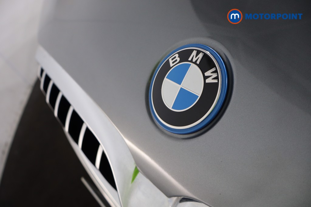 BMW 5 Series M Sport Automatic Petrol Plug-In Hybrid Estate - Stock Number (1536115) - 29th supplementary image