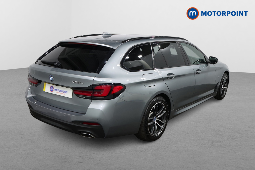 BMW 5 Series M Sport Automatic Petrol Plug-In Hybrid Estate - Stock Number (1536115) - Drivers side rear corner