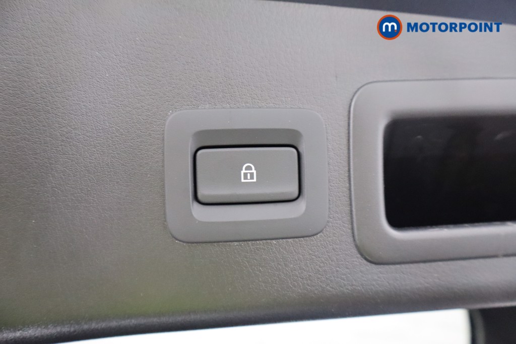 Mazda 3 Exclusive-Line Manual Petrol-Electric Hybrid Hatchback - Stock Number (1538887) - 33rd supplementary image