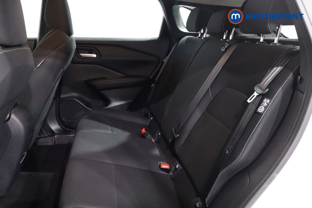Nissan Qashqai Visia Manual Petrol SUV - Stock Number (1536341) - 5th supplementary image