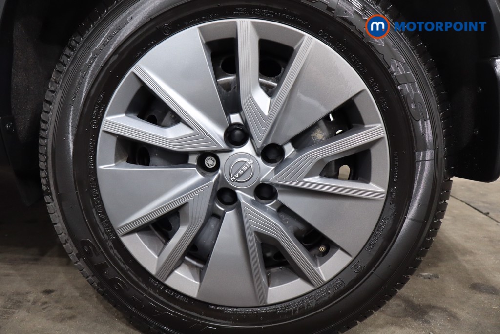 Nissan Qashqai Visia Manual Petrol SUV - Stock Number (1536341) - 13th supplementary image