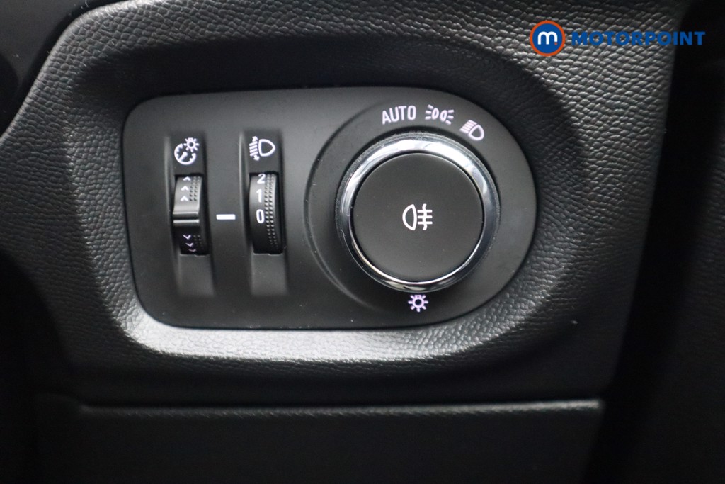Vauxhall Corsa Design Manual Petrol Hatchback - Stock Number (1533010) - 12th supplementary image